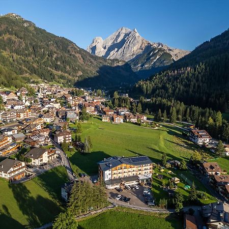 Dolomiten Hotel Irma Canazei Kültér fotó