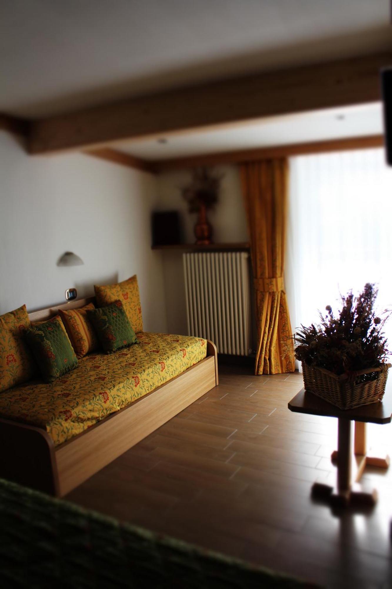 Dolomiten Hotel Irma Canazei Szoba fotó