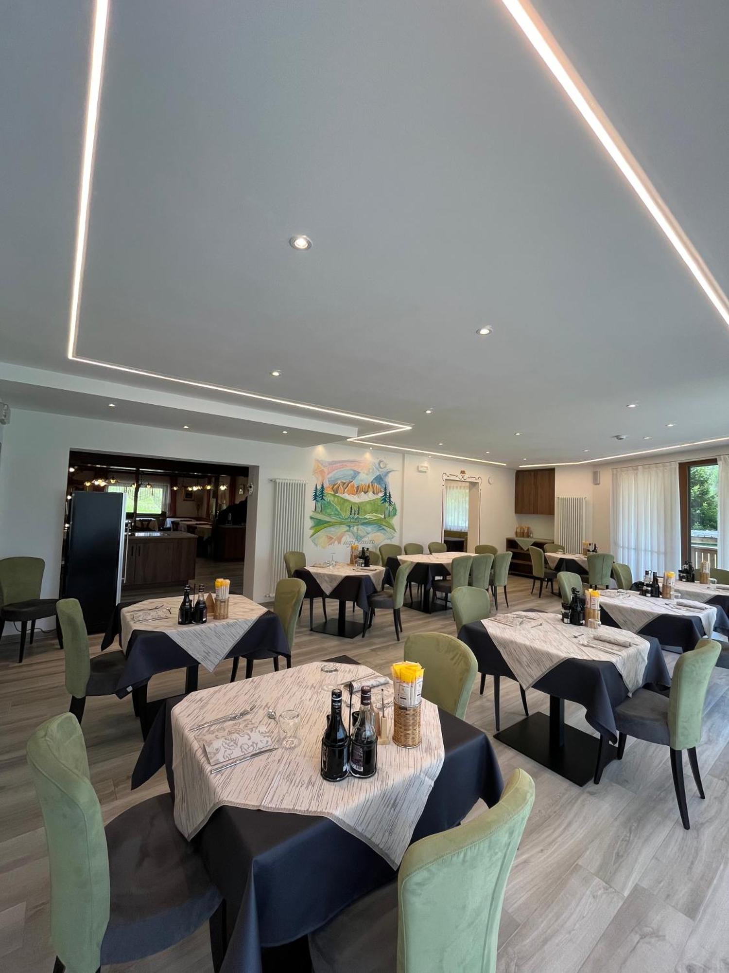 Dolomiten Hotel Irma Canazei Kültér fotó